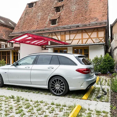 Altes Brauhaus Garni Hotel 4*