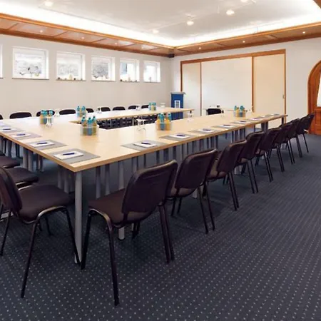 Altes Brauhaus Garni Hotel 4*